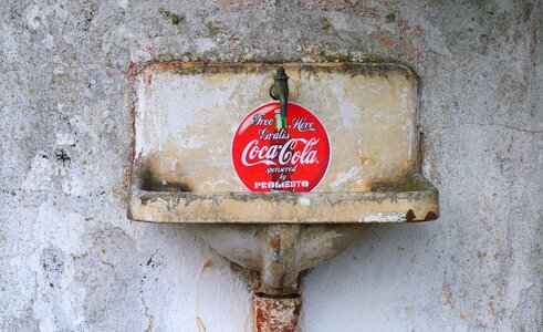 Old rust red