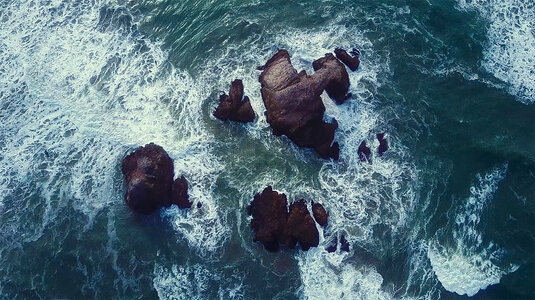 Ocean Waves over the rocks