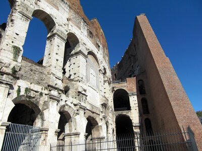 Roman building romans