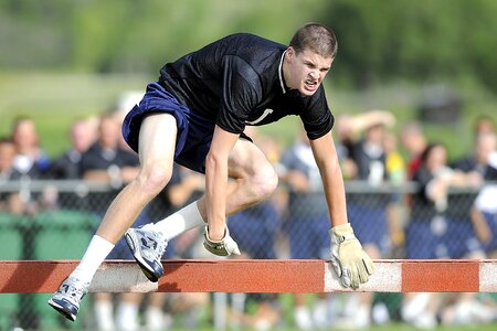 Field track jump photo