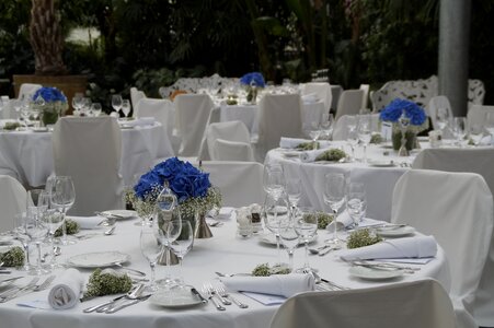 Festive dining tables eat