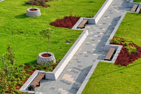 Architectural Style garden lawn
