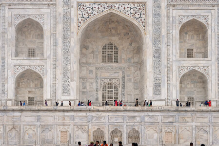 Front View of Taj Mahal photo
