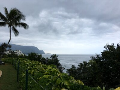 Beautiful views on the Kalalau trail along the Na Pali coastline