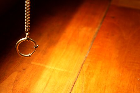 Clock chain clock string