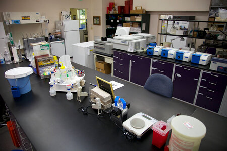 Lower Columbia River Fish Health Center laboratory-3 photo