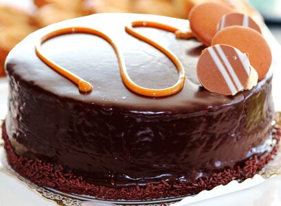 Cake brown dark
