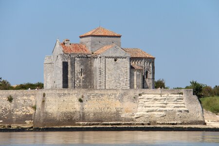 Stone sea gironde estuary