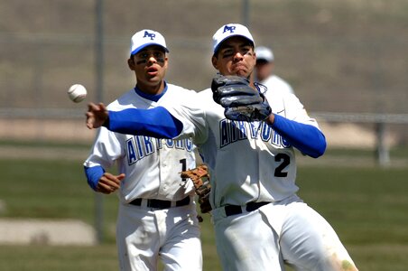 Infield runner ball photo