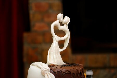 Wedding Cake chocolate cake figurine photo