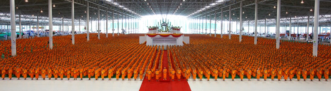 Buddhism buddhists praying
