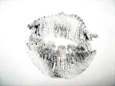 Kiss lips ink photo