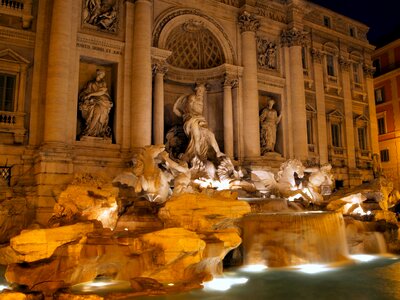 Evening trevi fountain water photo
