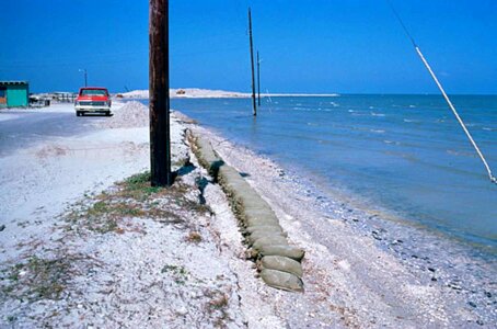 Erosion shoreline 