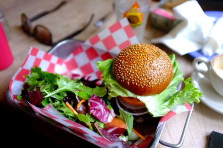 Burger & Salad