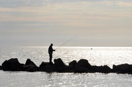 Angler sea coast