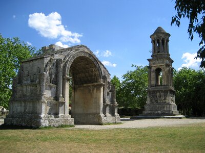 Glanum saint-rémy-de-provence archaeology