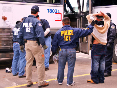 ICE to arrest and deport undocumented immigrants photo