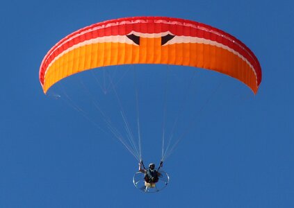 Screen aircraft paragliding photo