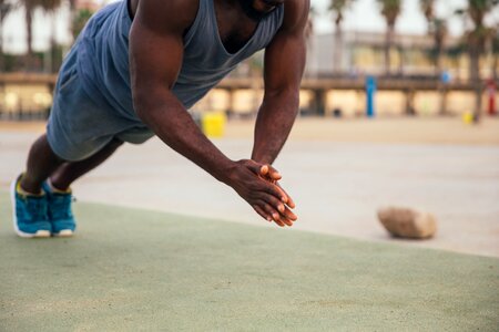 Clapping Push Ups photo