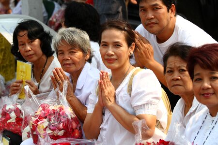 Thailand women pray photo