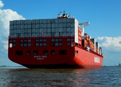 Boat cargo commerce