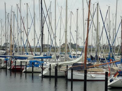 Port sail masts masts photo
