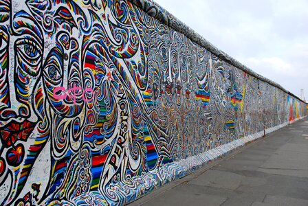 Berlin wall graffiti painting