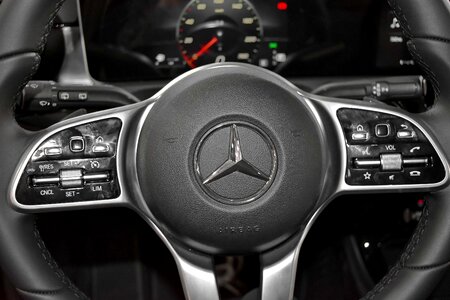 Airbags dashboard steering wheel photo