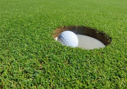 Ball putting-green putt