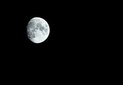 1 Black&white moon night photo