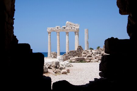 Corinthian columnar classical order photo