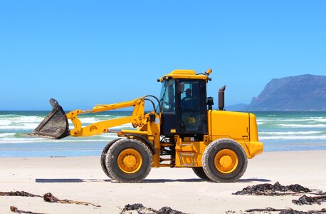 Cleaning ocean water