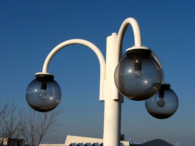Lamp road white