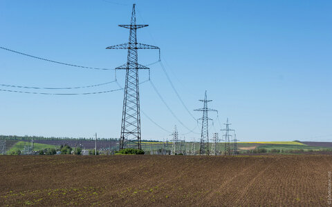 Transmission tower