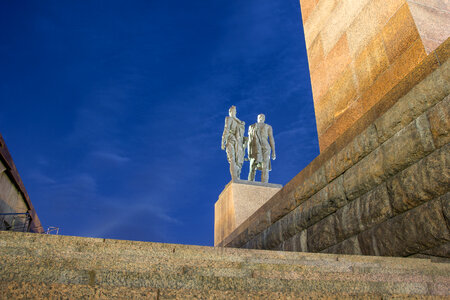 Monument to the Heroic Defenders of Leningrad photo