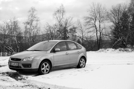 Ford Focus MK2 in snow photo