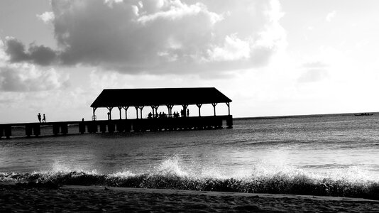 Beach black and white cloud photo