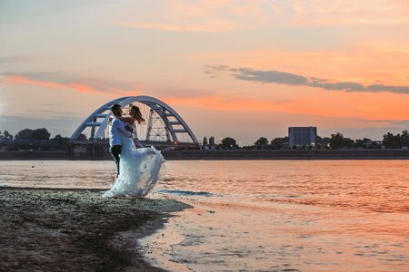 Bride groom bridge photo