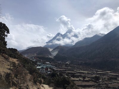 Himalayas trail on the way to Everest base camp
