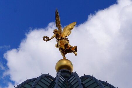 Art golden trumpet