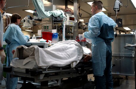 Emergency room medical doctor photo