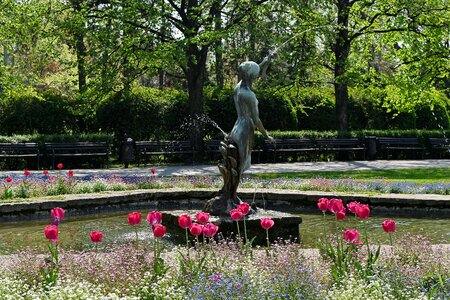 Bronze fountain garden