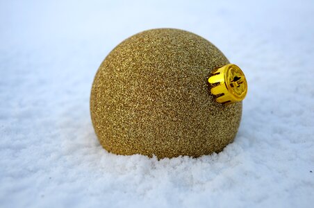 Holiday jewelry gold