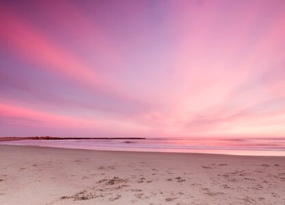 Horizon pink seascape
