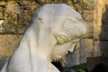 Tomb figure abbey marie cemetery