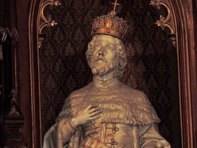 Catholic crown king