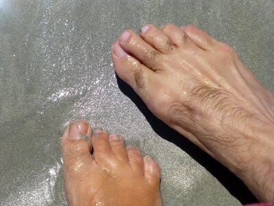 Ten barefoot man foot