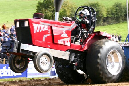 Race tractor photo