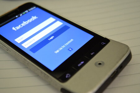 Facebook On Android Phone